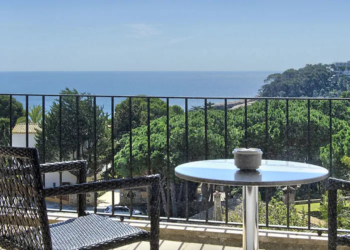 Eetu Begur, Affiliated By Meliá 4* Begur