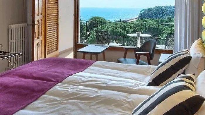 Eetu Begur, Affiliated By Meliá 4* Begur